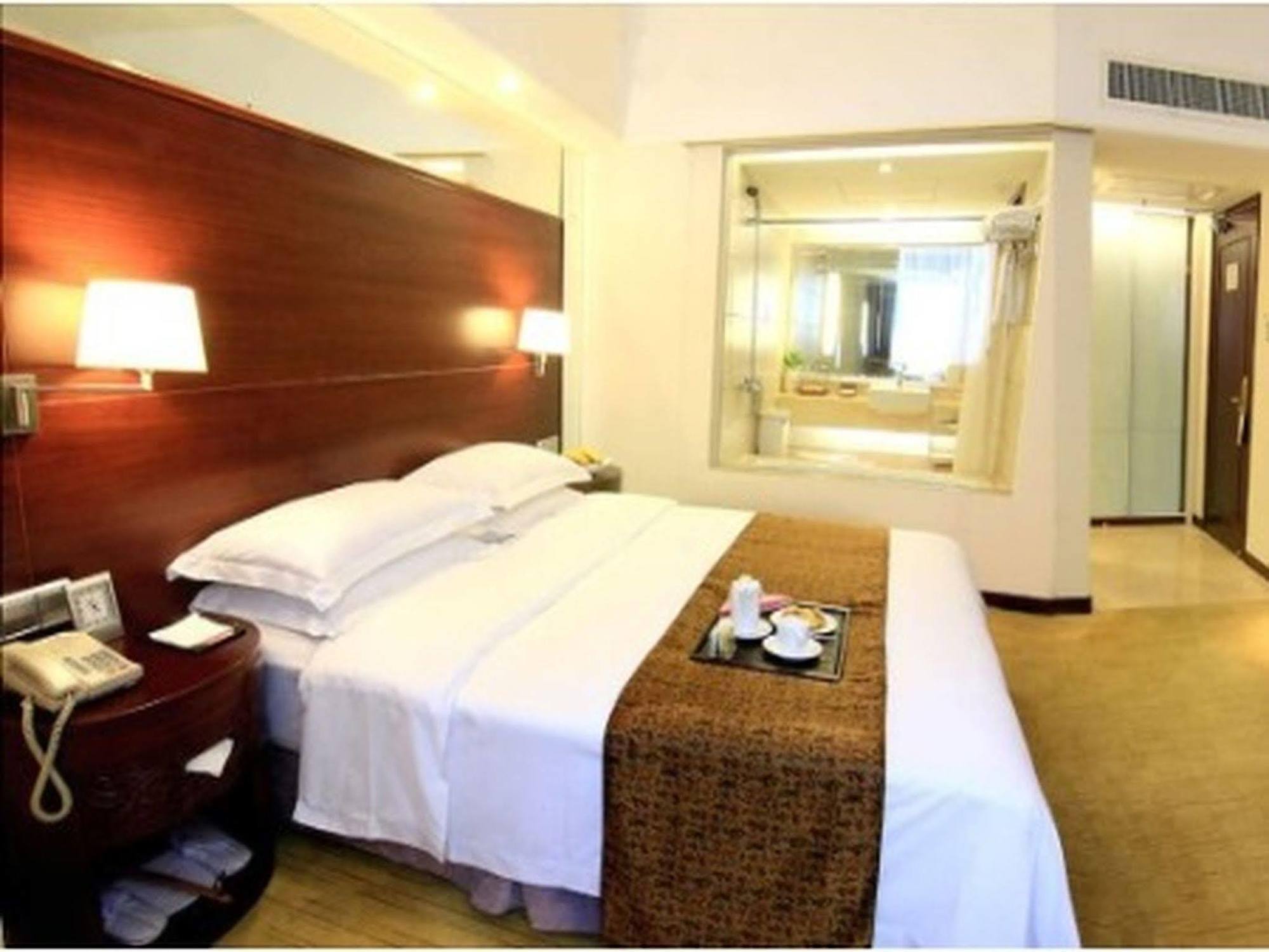 Ramada Hotel Xiamen Esterno foto